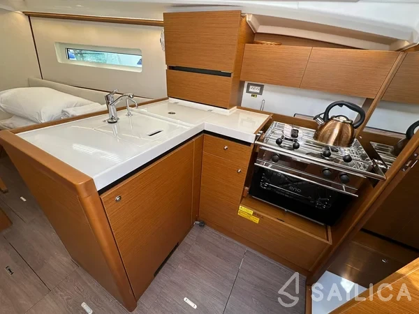 Sun Odyssey 350 - Yacht Charter Sailica