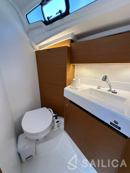 Sun Odyssey 350 - Yacht Charter Sailica
