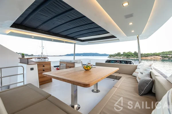 Aventura 14 Power - Yacht Charter Sailica