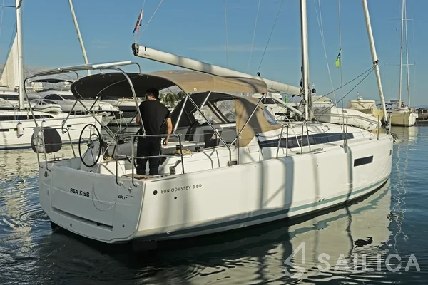 Sun Odyssey 380 - Yacht Charter Sailica