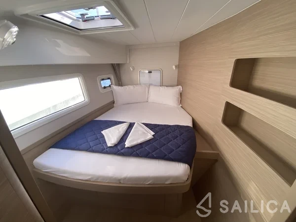 Lagoon 42 - Yacht Charter Sailica