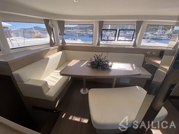 Lagoon 42 - Yacht Charter Sailica