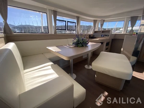 Lagoon 42 - Yacht Charter Sailica