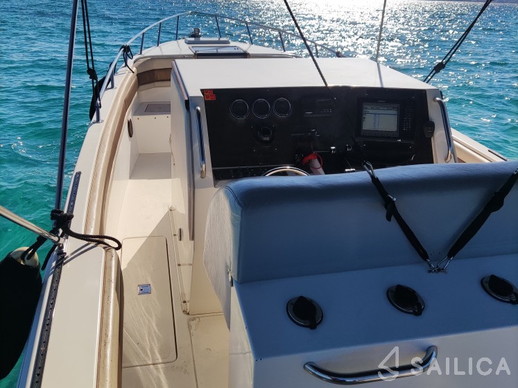 Tempest 32 Phantom - Yacht Charter Sailica