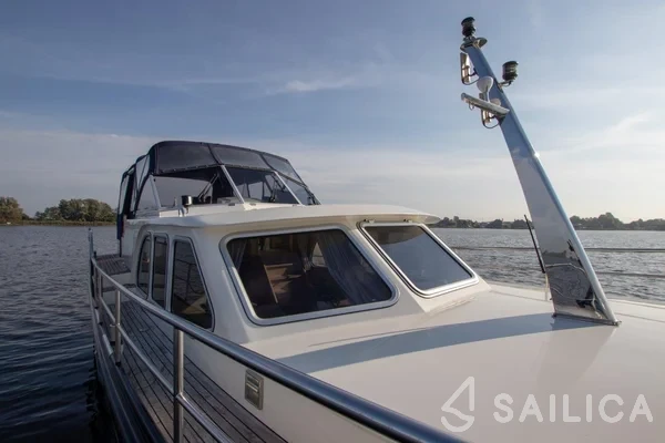 De Drait DeLuxe 42 - Yacht Charter Sailica