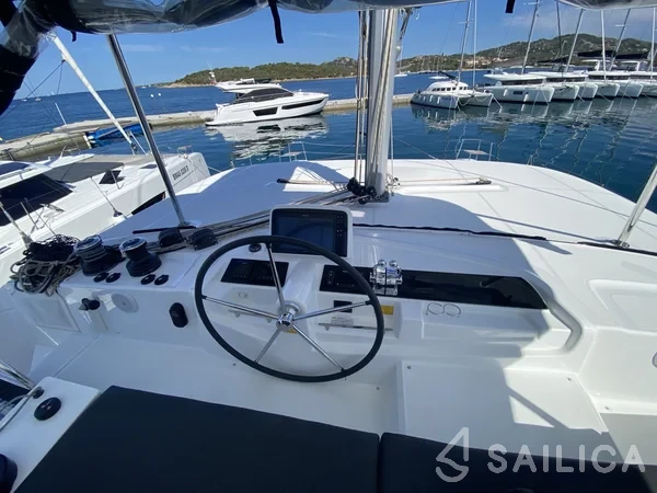 Lagoon 46  - Yacht Charter Sailica