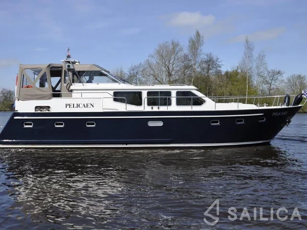 Hemmes 1400 - Yacht Charter Sailica