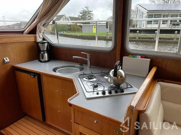 Hemmes 1400 - Yacht Charter Sailica