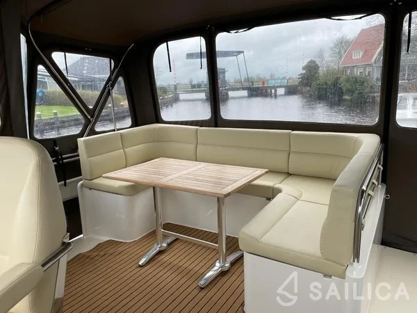 Hemmes 1400 - Yacht Charter Sailica