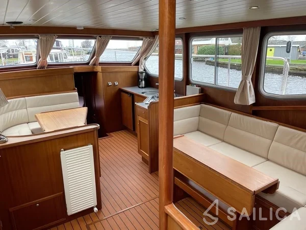 Hemmes 1400 - Yacht Charter Sailica