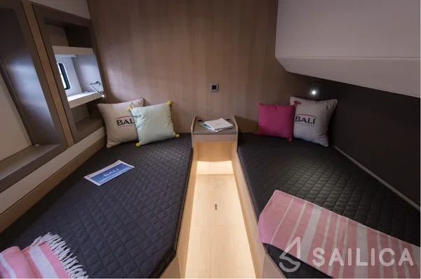 Bali 5.4. - Yacht Charter Sailica