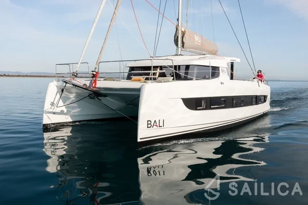 Bali Catsmart - Yacht Charter Sailica
