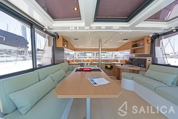 Bali Catsmart - Yacht Charter Sailica
