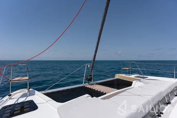 Aventura 45 - Yacht Charter Sailica