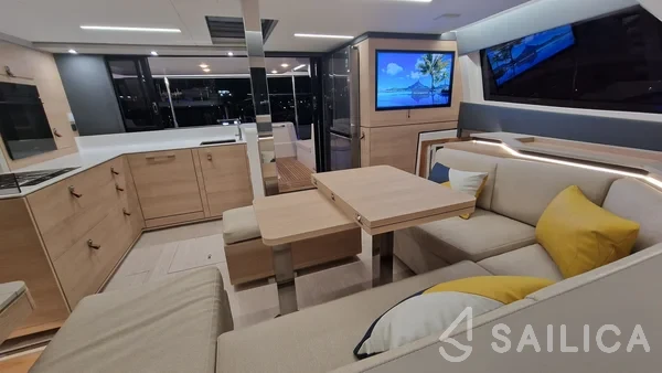 Aventura 45 - Yacht Charter Sailica