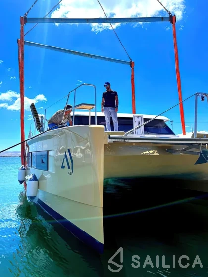 Aventura 45 - Yacht Charter Sailica