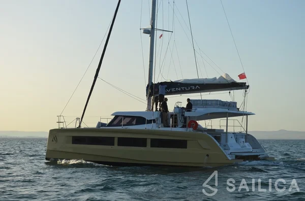 Aventura 45 - Yacht Charter Sailica