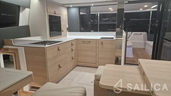 Aventura 45 - Yacht Charter Sailica