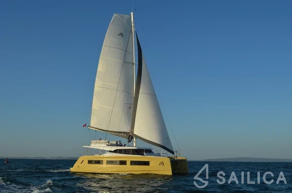 Aventura 45 - Yacht Charter Sailica