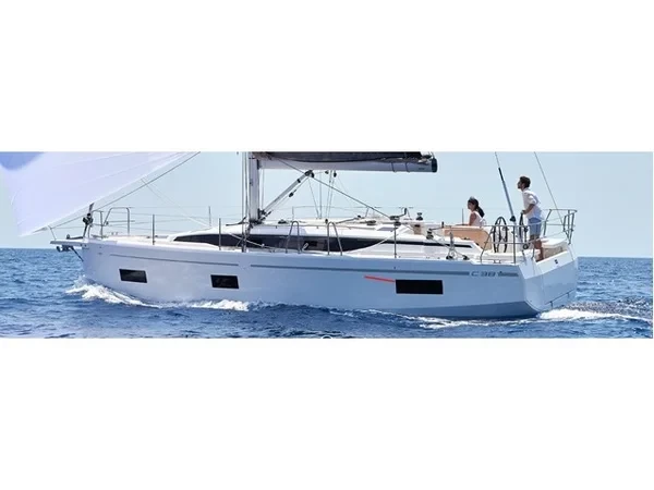 Bavaria C42 - Yacht Charter Sailica