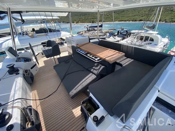 Lagoon 55 - Yacht Charter Sailica