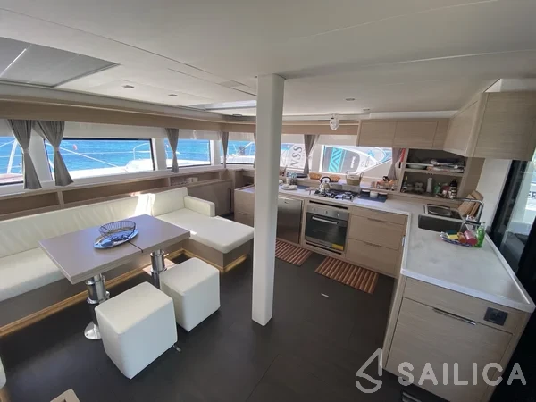 Lagoon 55 - Yacht Charter Sailica