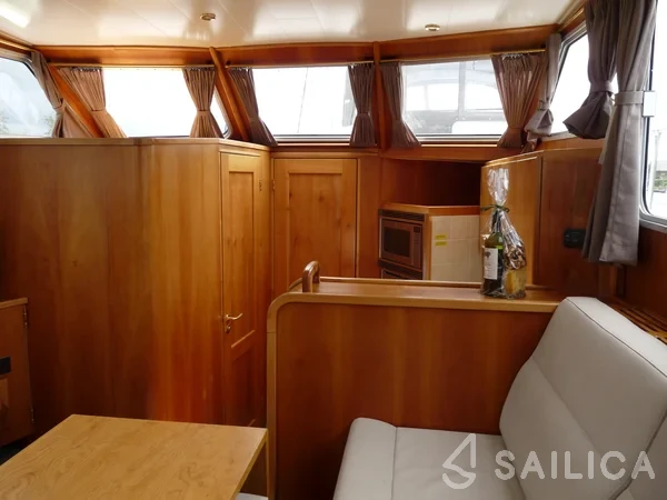 Funcraft 1200 - Yacht Charter Sailica