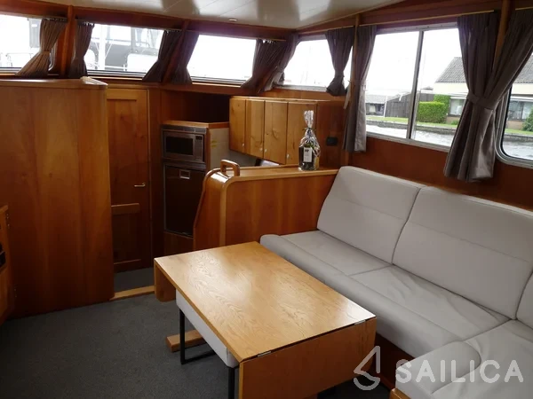 Funcraft 1200 - Yacht Charter Sailica