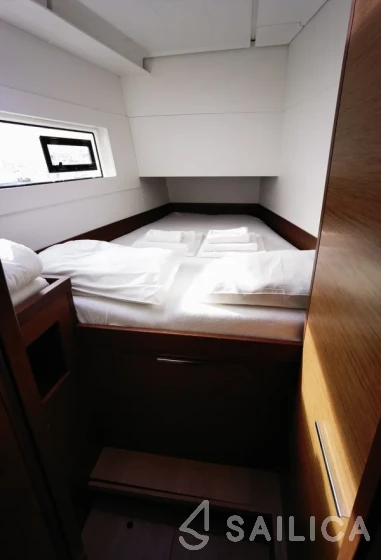 Lagoon 40 - Yacht Charter Sailica
