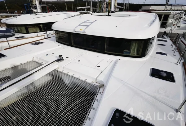 Lagoon 40 - Yacht Charter Sailica