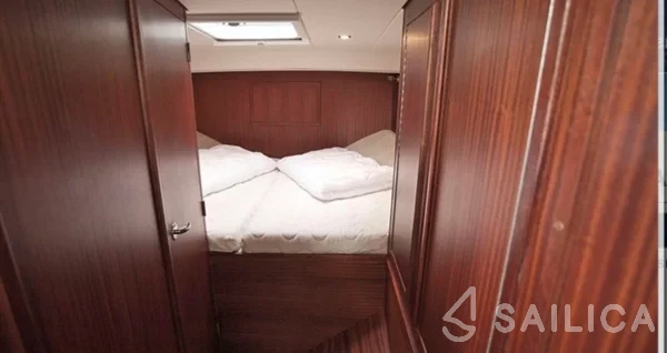 Holiday 1300 - Yacht Charter Sailica