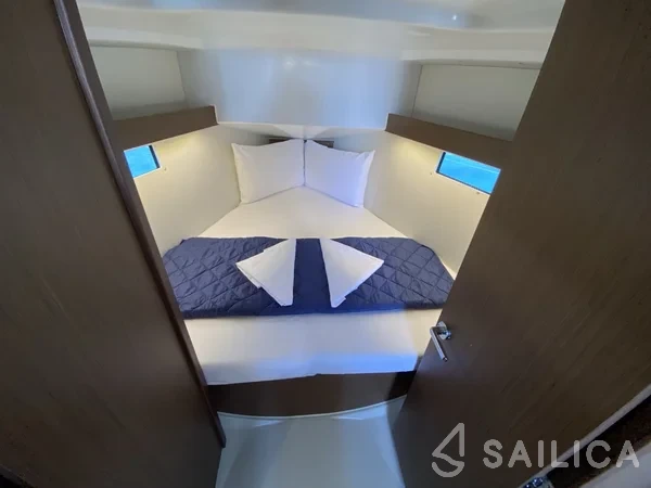 Oceanis 34.1 - Yacht Charter Sailica
