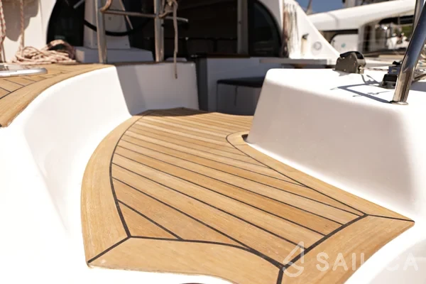 Lagoon 380 S2 - Yacht Charter Sailica