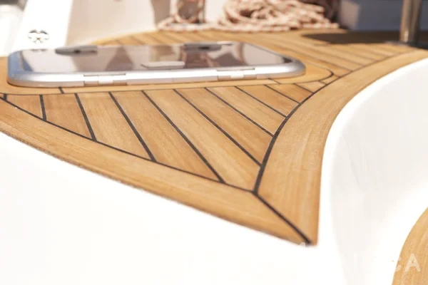 Lagoon 380 S2 - Yacht Charter Sailica