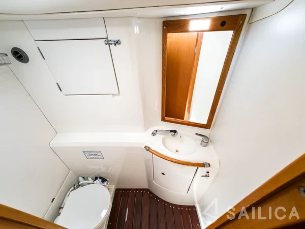 Lagoon 380 S2 - Yacht Charter Sailica
