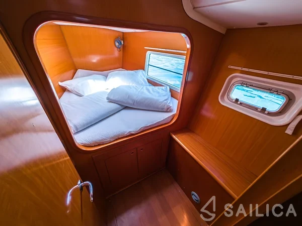 Lagoon 380 S2 - Yacht Charter Sailica