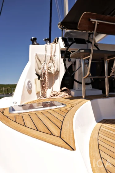Lagoon 380 S2 - Yacht Charter Sailica