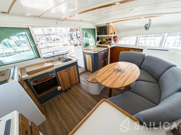 Lagoon 380 S2 - Yacht Charter Sailica