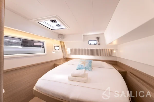 Lagoon 42 - Yacht Charter Sailica
