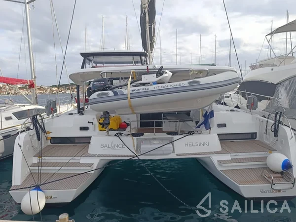 Lagoon 42 - Yacht Charter Sailica