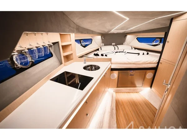 Focus Forza 37 - Yacht Charter Sailica