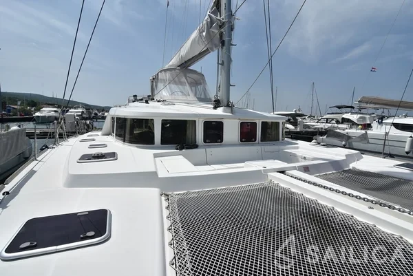 Lagoon 440 - Yacht Charter Sailica