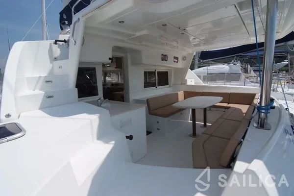 Lagoon 440 - Yacht Charter Sailica