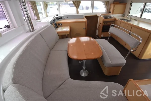 Lagoon 440 - Yacht Charter Sailica