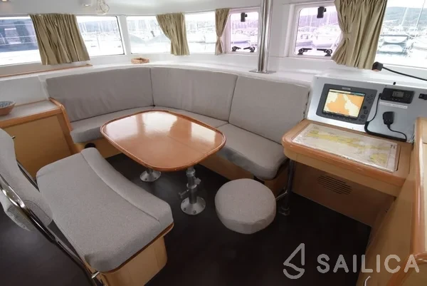 Lagoon 440 - Yacht Charter Sailica