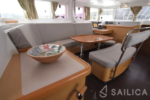 Lagoon 440 - Yacht Charter Sailica
