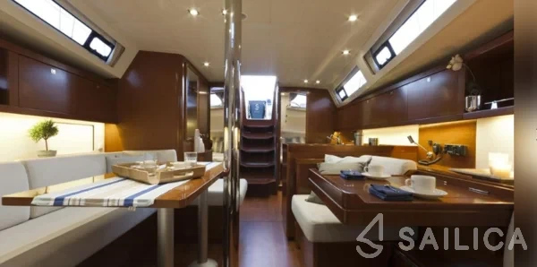 Oceanis 41 - Yacht Charter Sailica