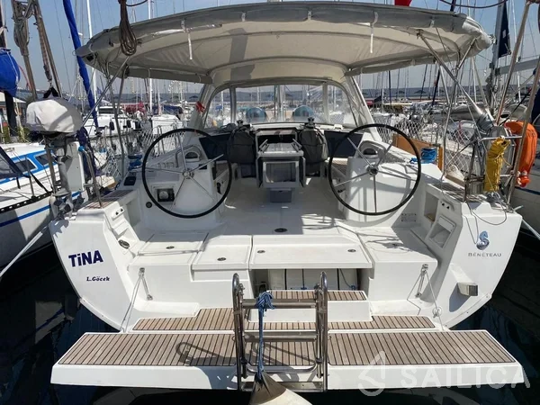 Oceanis 41 - Yacht Charter Sailica