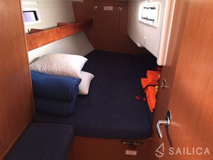 Bavaria Cruiser 33 - Yacht Charter Sailica