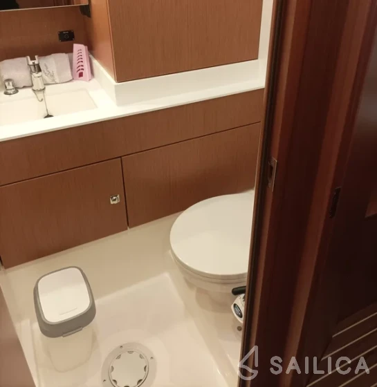 Bavaria C50 - Yacht Charter Sailica